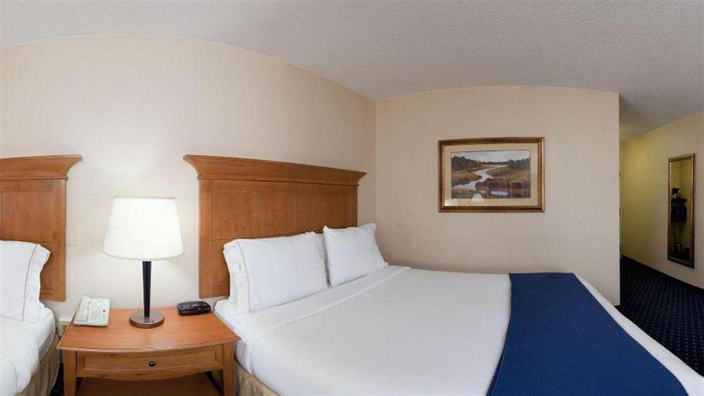 Wingate By Wyndham Waynesboro Hotel Exterior foto