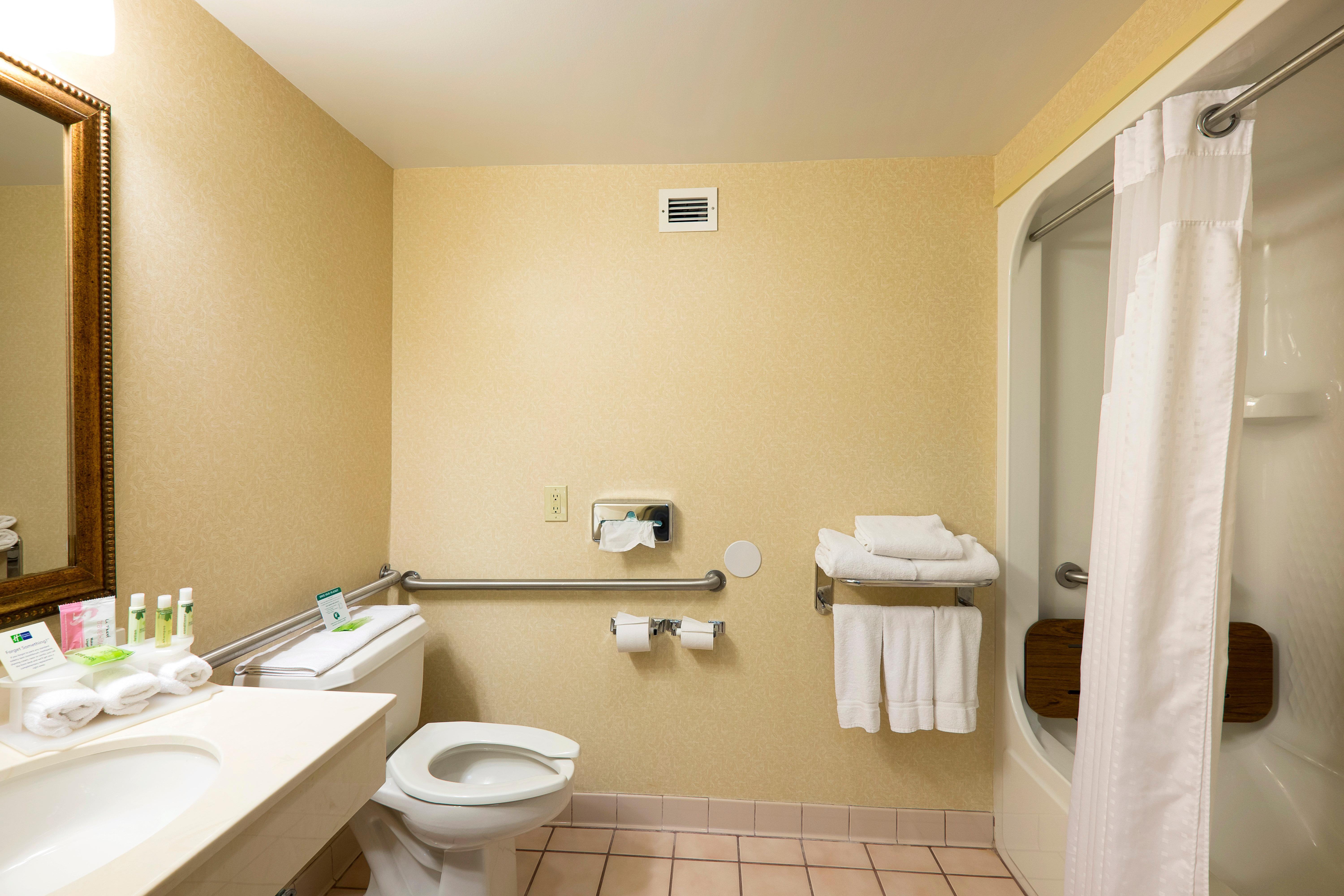 Wingate By Wyndham Waynesboro Hotel Exterior foto
